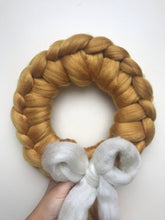 Load image into Gallery viewer, Knitted Wreath DIY Kit
