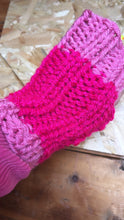 Load image into Gallery viewer, Chunky Knit Handwarmers
